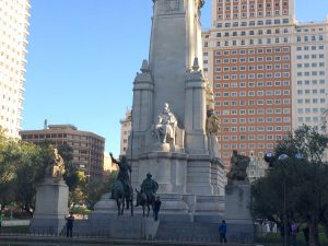 cervantes-statue