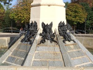 el-retiro-spitting-gargoyles